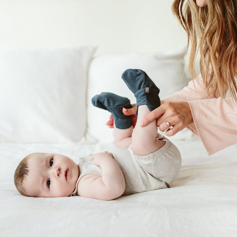 Stay-on Baby Booties, Midnight Booties Goumikids 